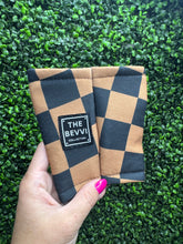 Load image into Gallery viewer, Brown N Black Checkers